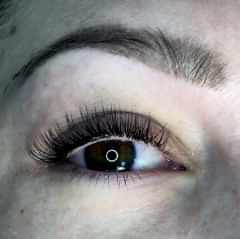 Наращивание ресниц классического объема