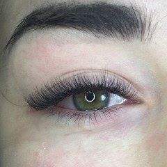 Наращивание ресниц 2D объема