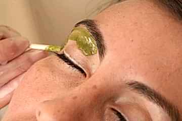 Ваксинг бровей в Алматы